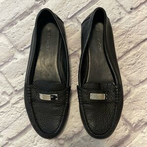 Coach Size 8.5 Black Pebbled Leather Loafer Flat Shoes